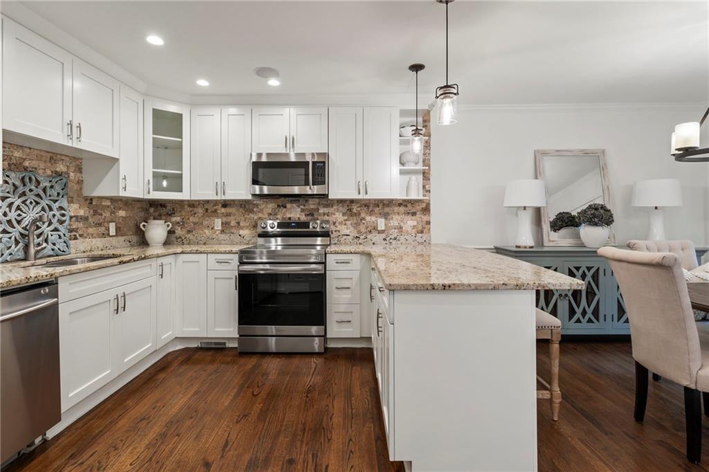 504 Dunwoody Chace Unit 5