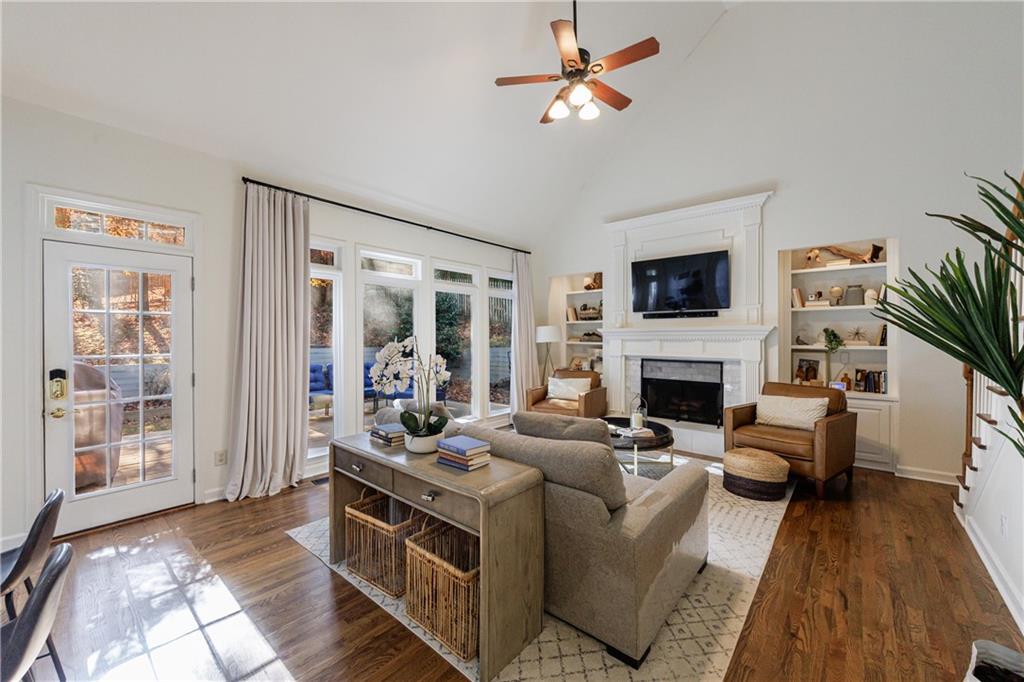 2618 Gladstone Terrace