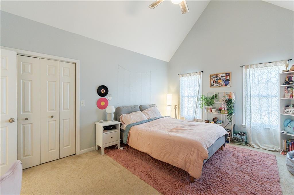 2618 Gladstone Terrace