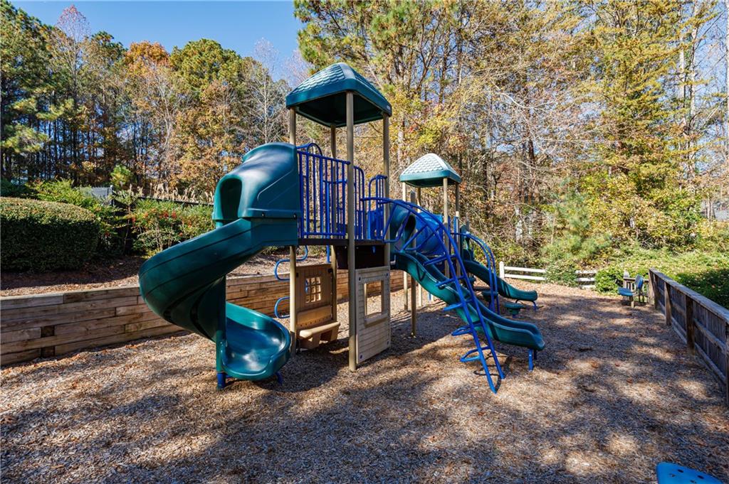 2618 Gladstone Terrace