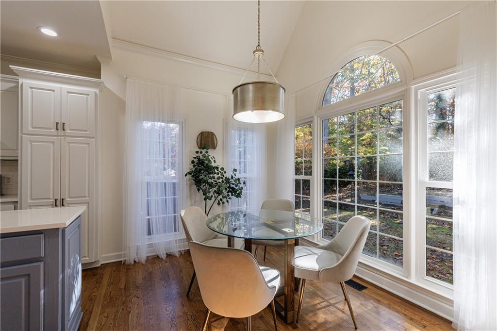 2618 Gladstone Terrace