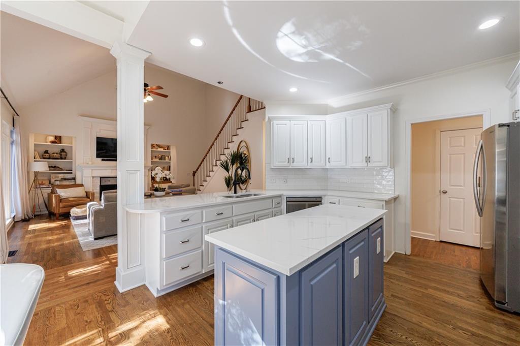 2618 Gladstone Terrace