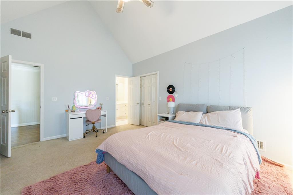 2618 Gladstone Terrace