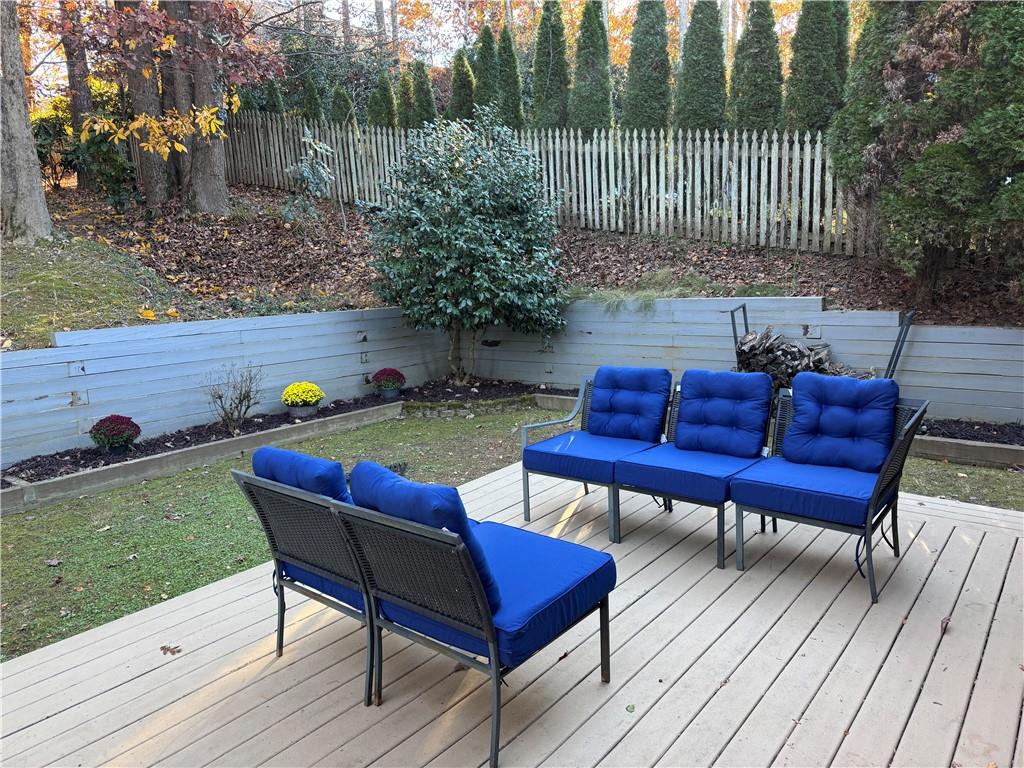 2618 Gladstone Terrace