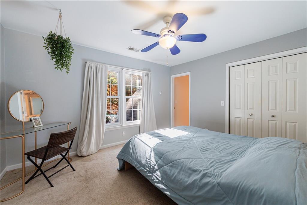 2618 Gladstone Terrace