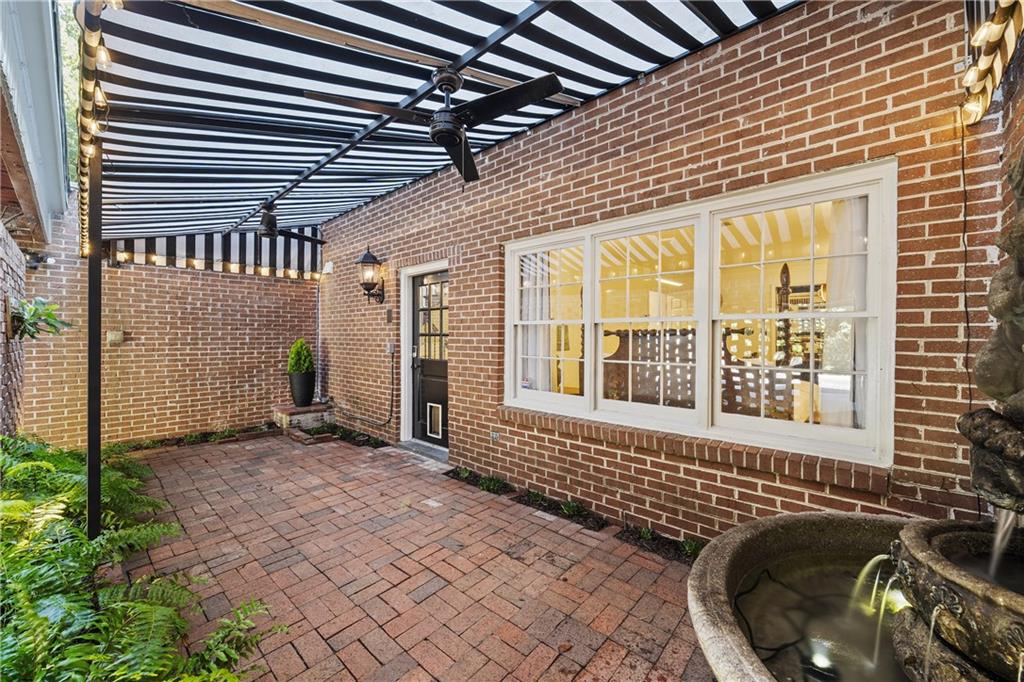 3050 Margaret Mitchell Drive NW Unit 19