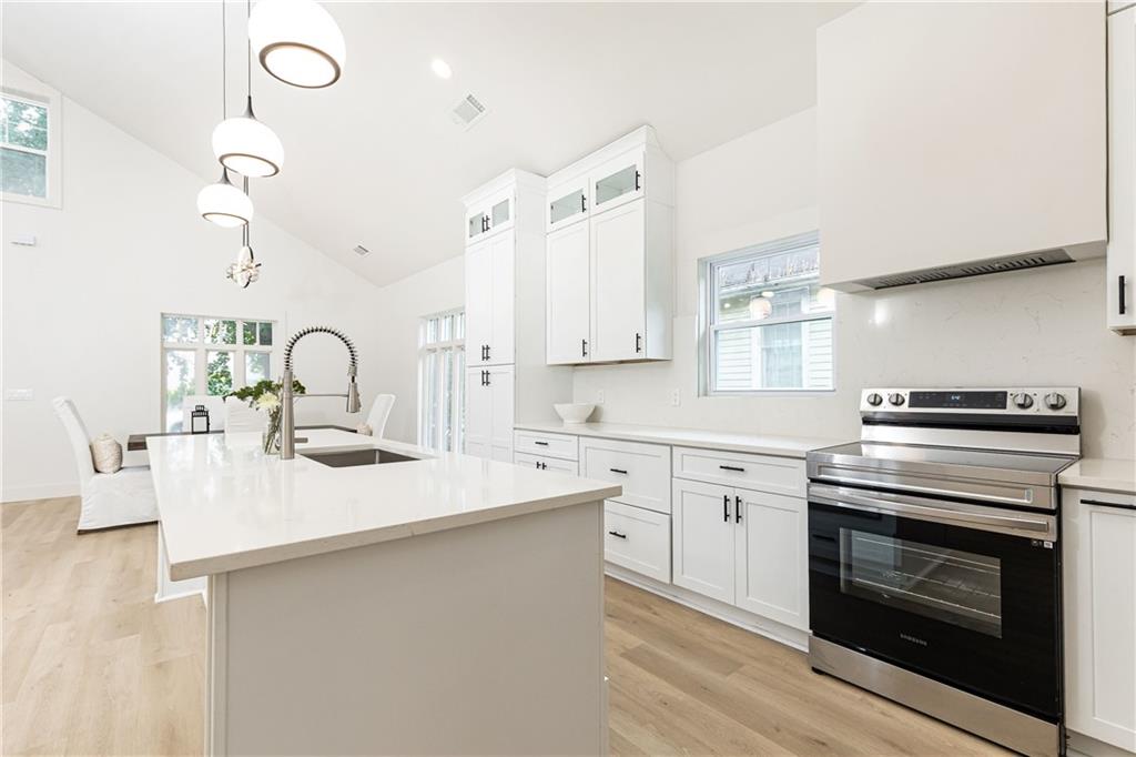 433 Trabert Avenue NW