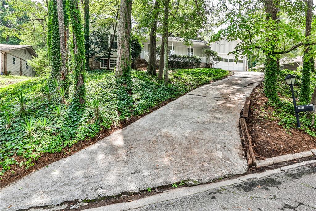 2851 Thornridge Drive