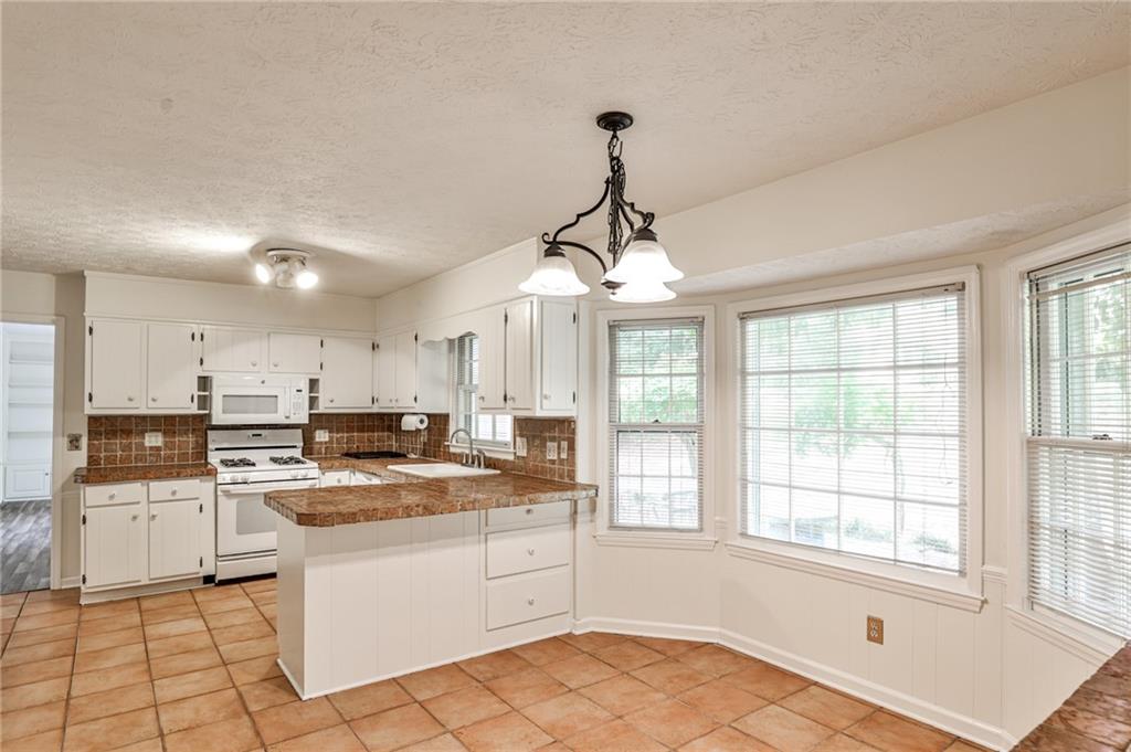 2851 Thornridge Drive