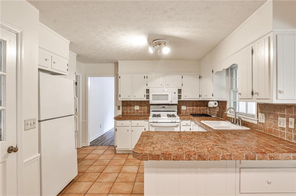 2851 Thornridge Drive