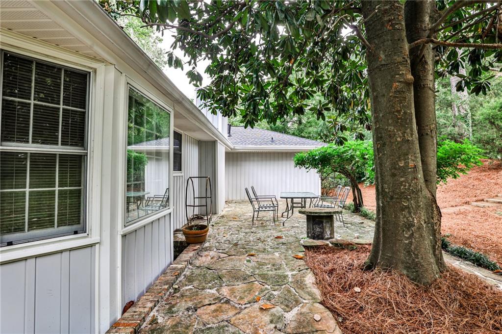 2851 Thornridge Drive