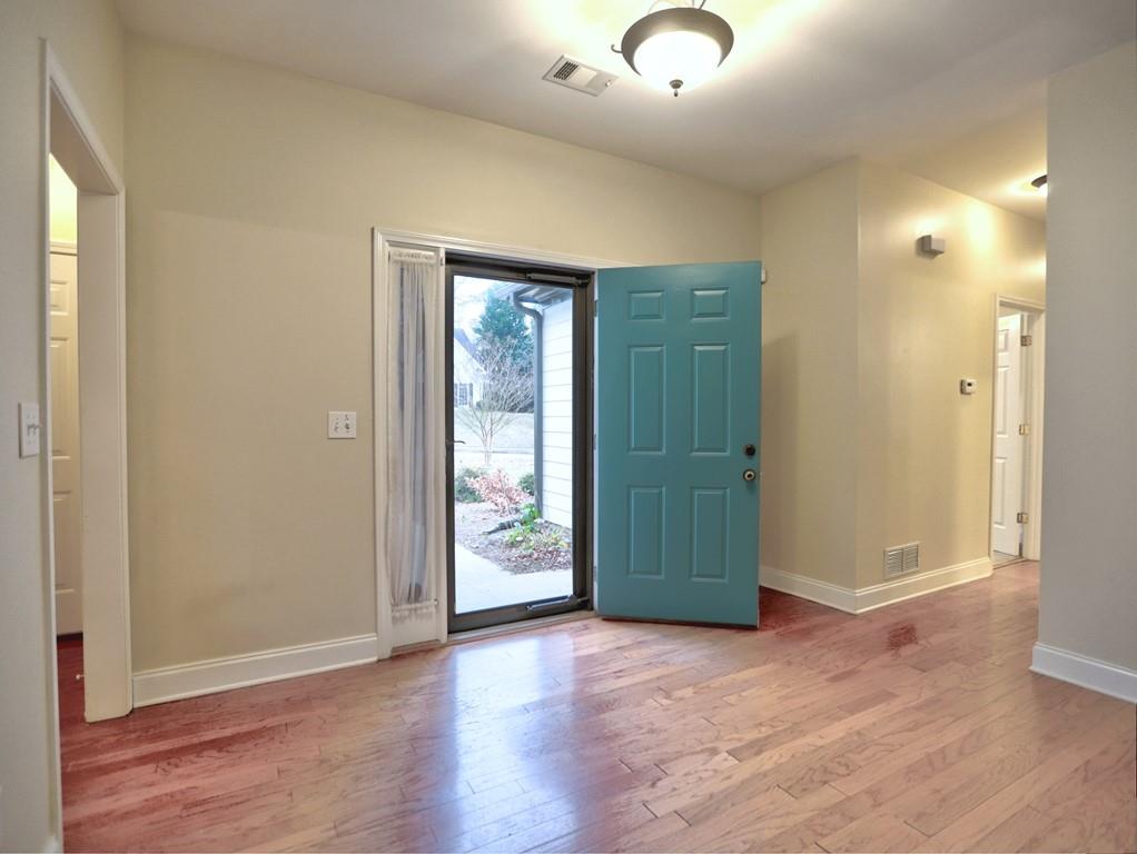 3221 Summer Stream Lane NW