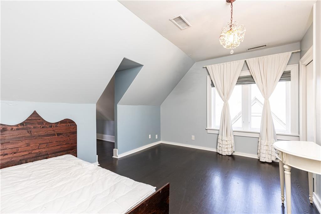 1022 Reeder Circle NE