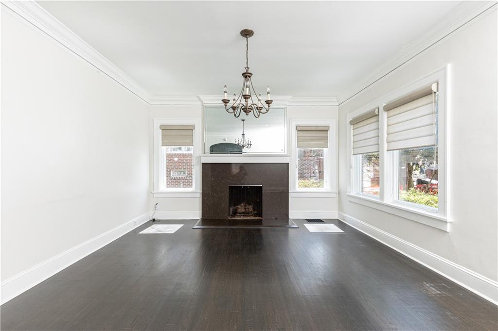 1022 Reeder Circle NE