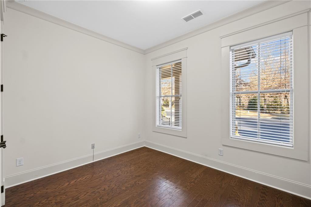 120 Walnut Circle SW