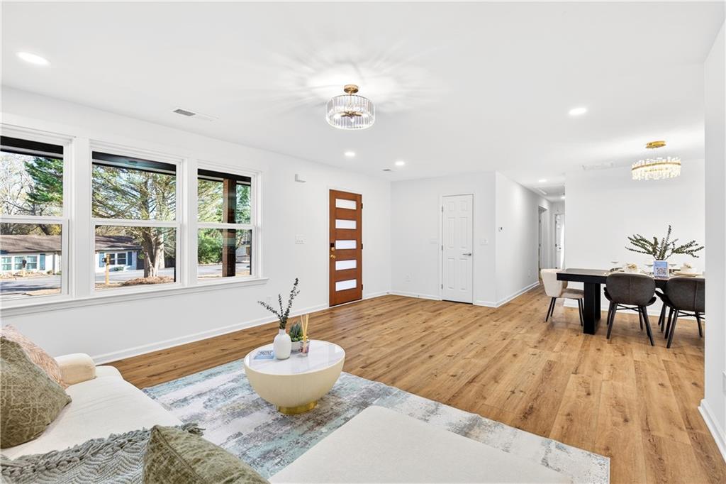 2720 Ivanhoe Lane SE