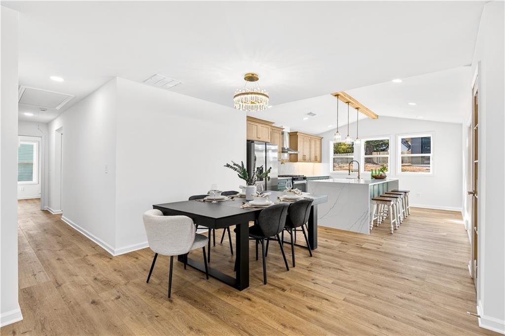 2720 Ivanhoe Lane SE