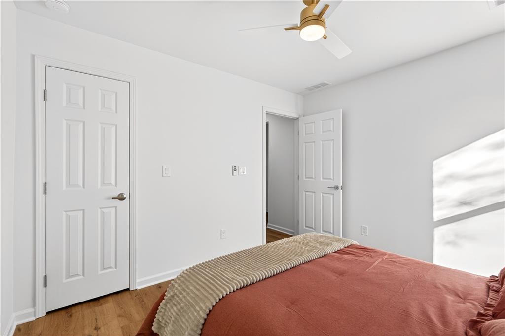 2720 Ivanhoe Lane SE