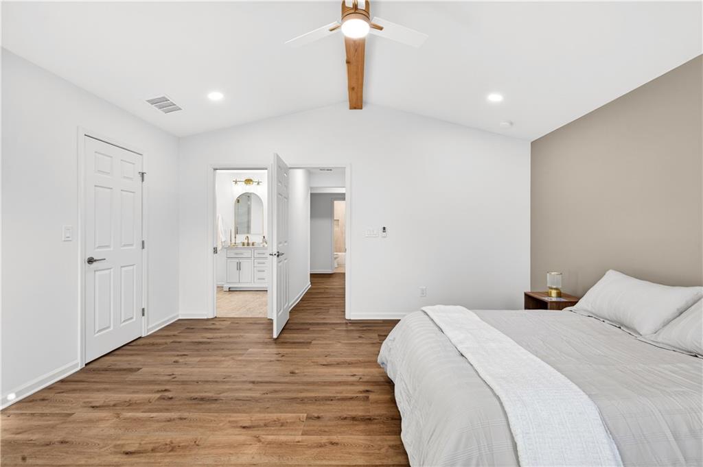 2720 Ivanhoe Lane SE