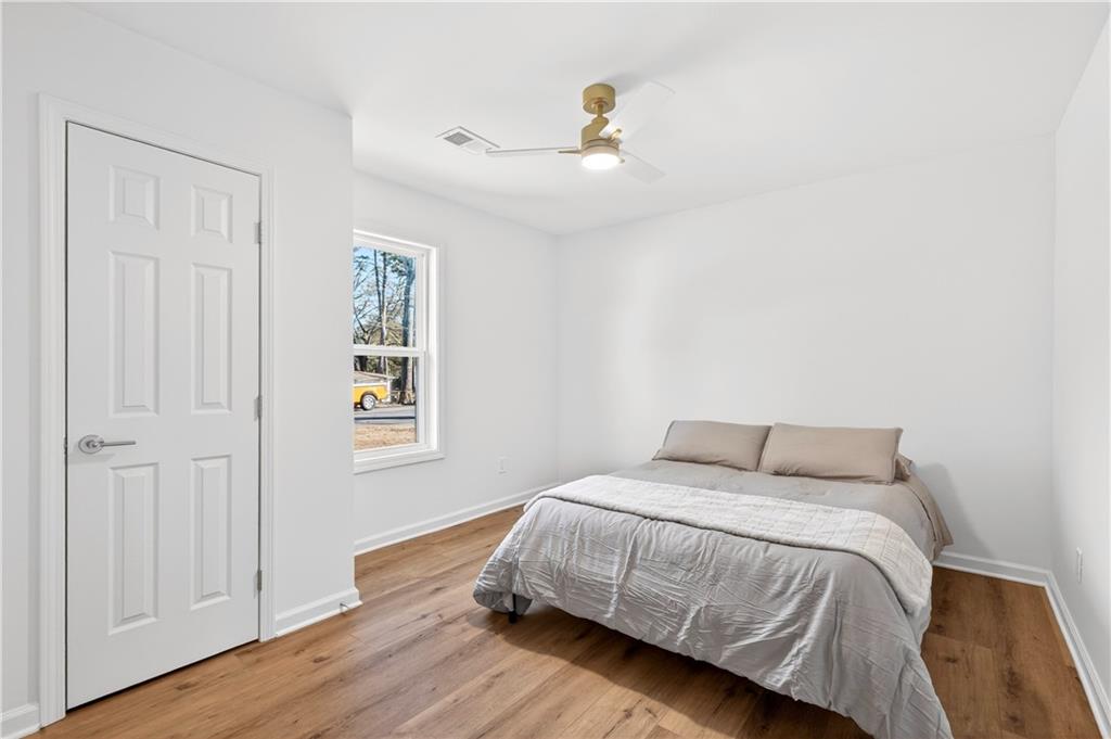 2720 Ivanhoe Lane SE