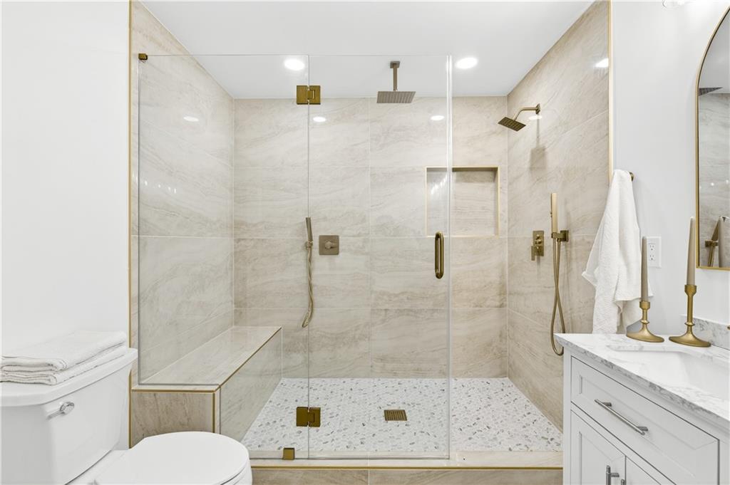 2720 Ivanhoe Lane SE