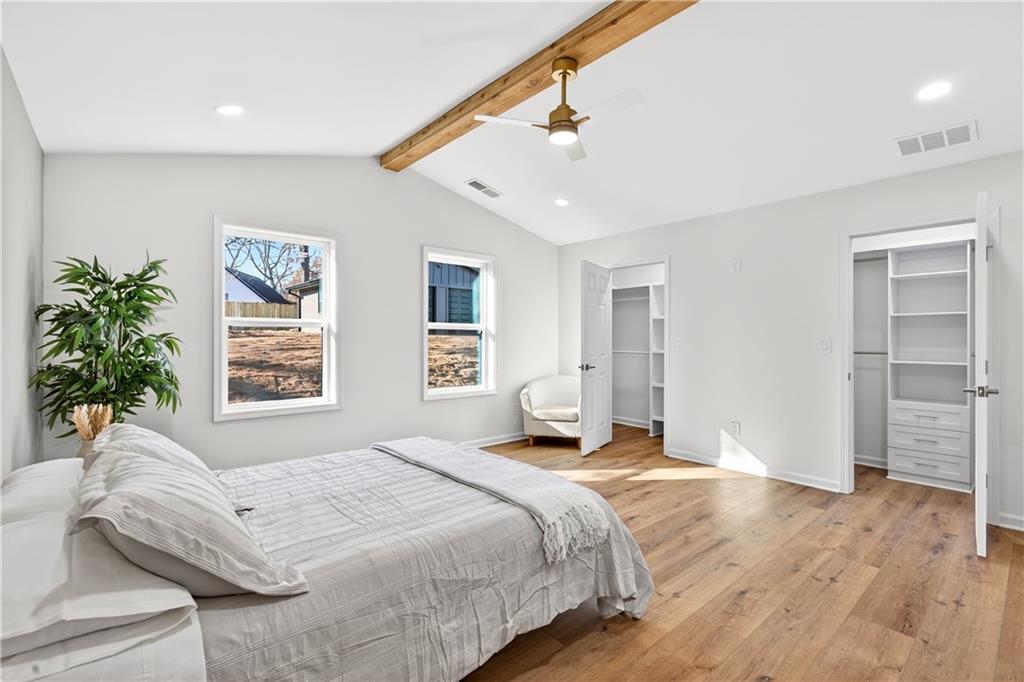 2720 Ivanhoe Lane SE