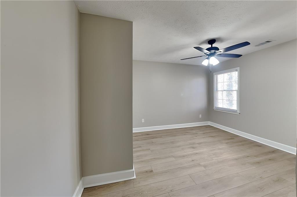 3163 Oak Springs Way