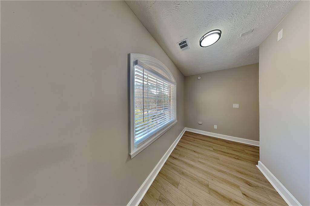 3163 Oak Springs Way