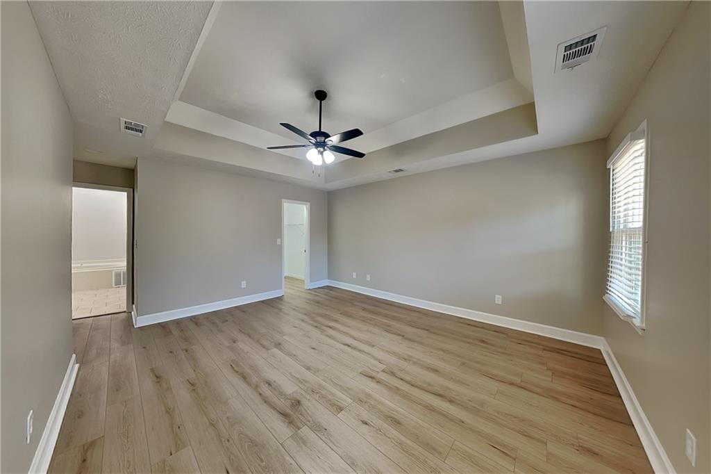 3163 Oak Springs Way