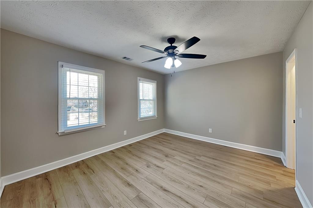 3163 Oak Springs Way