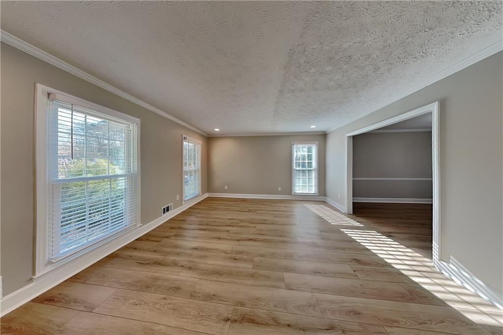 3163 Oak Springs Way