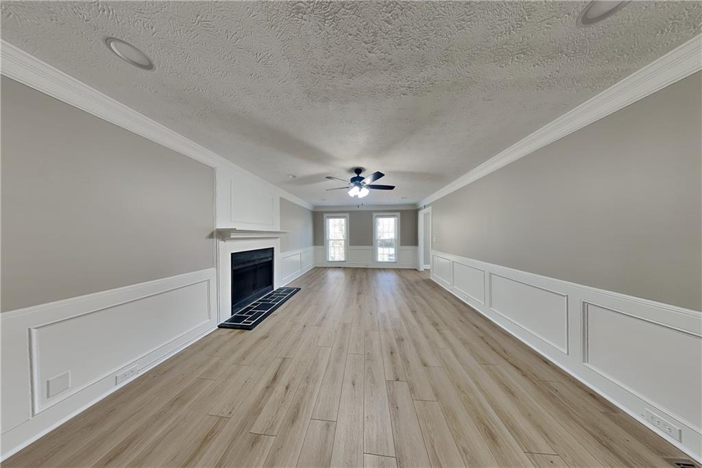 3163 Oak Springs Way