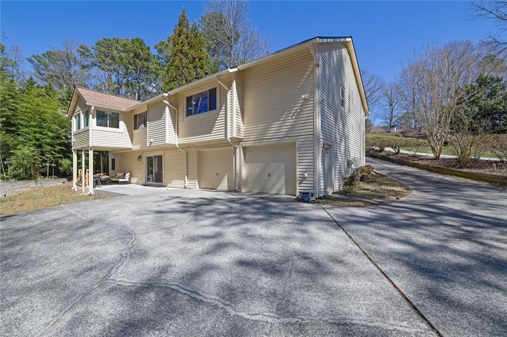 889 Fawn Way