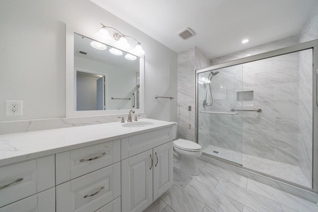 300 Johnson Ferry Road NE Unit B113