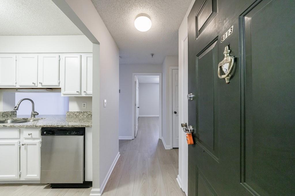 300 Johnson Ferry Road NE Unit B113
