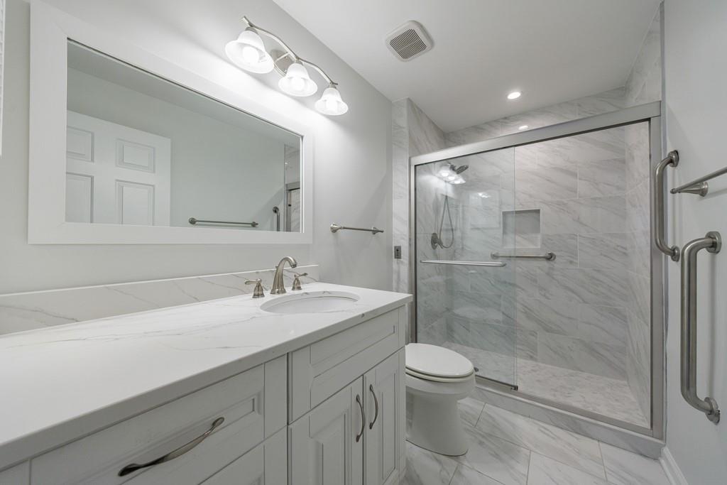 300 Johnson Ferry Road NE Unit B113