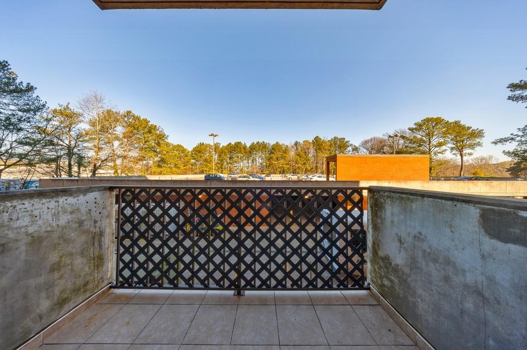 300 Johnson Ferry Road NE Unit B113