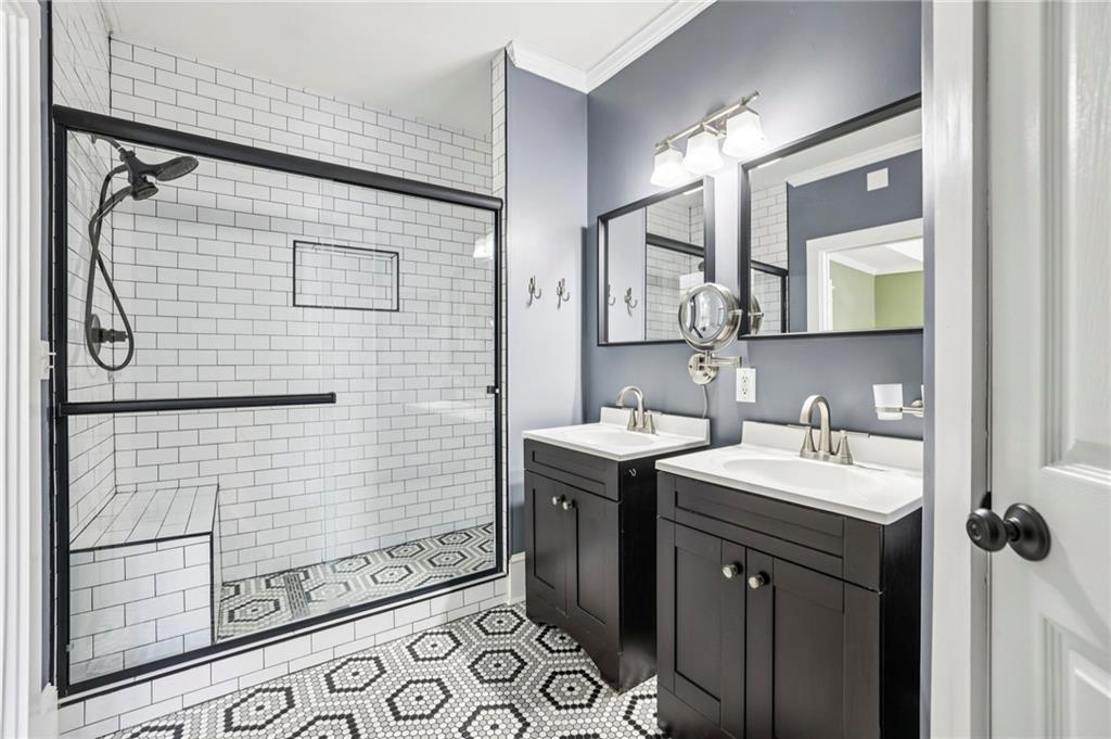 2077 Ridgedale Road NE