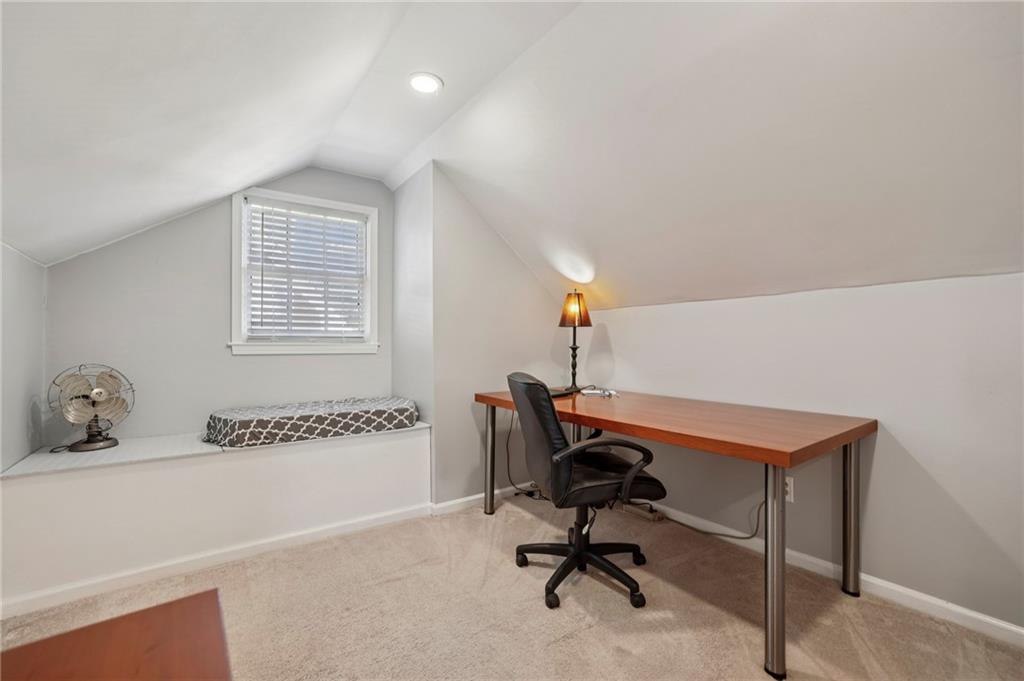 2077 Ridgedale Road NE