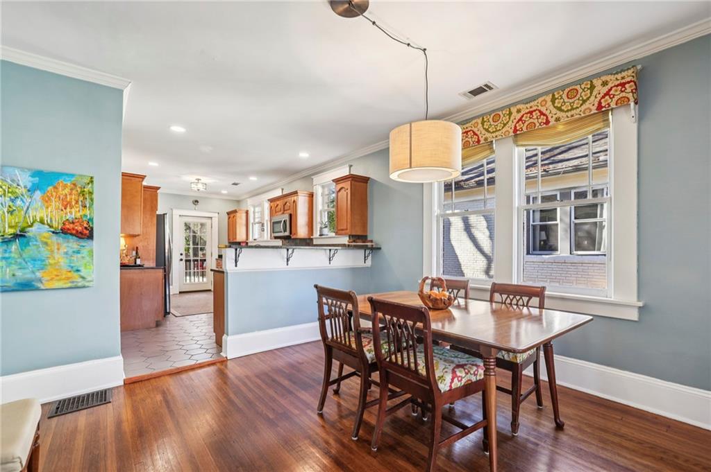 2077 Ridgedale Road NE