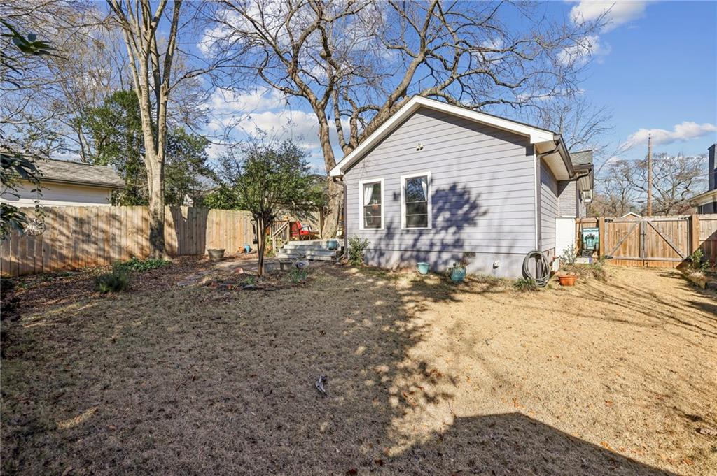 2077 Ridgedale Road NE