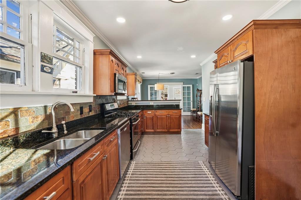 2077 Ridgedale Road NE