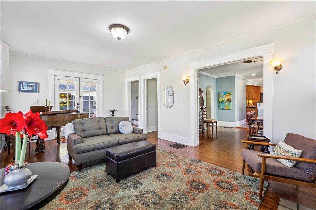 2077 Ridgedale Road NE