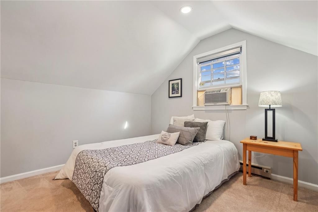 2077 Ridgedale Road NE