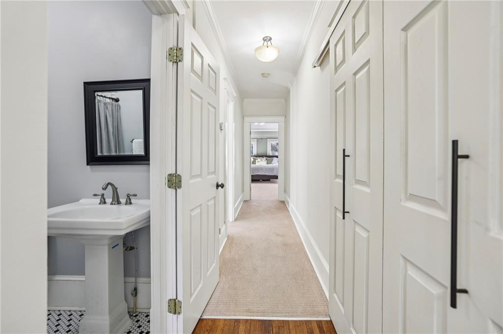 2077 Ridgedale Road NE