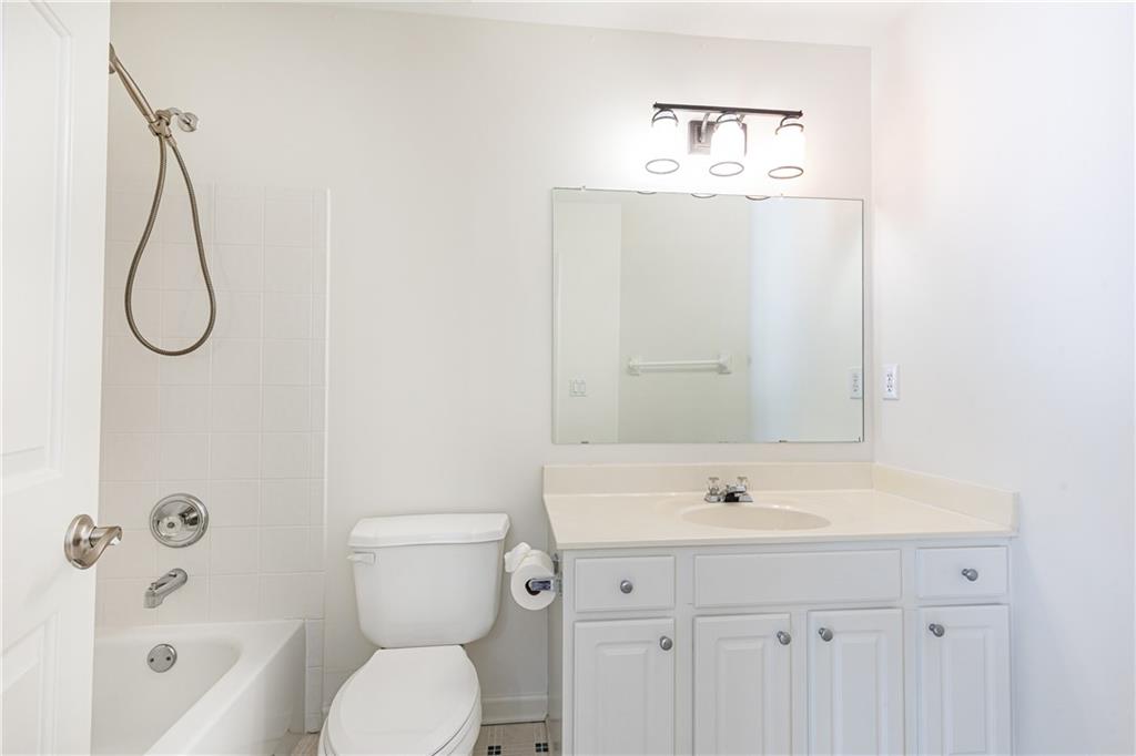 1706 Durley Down Court SE