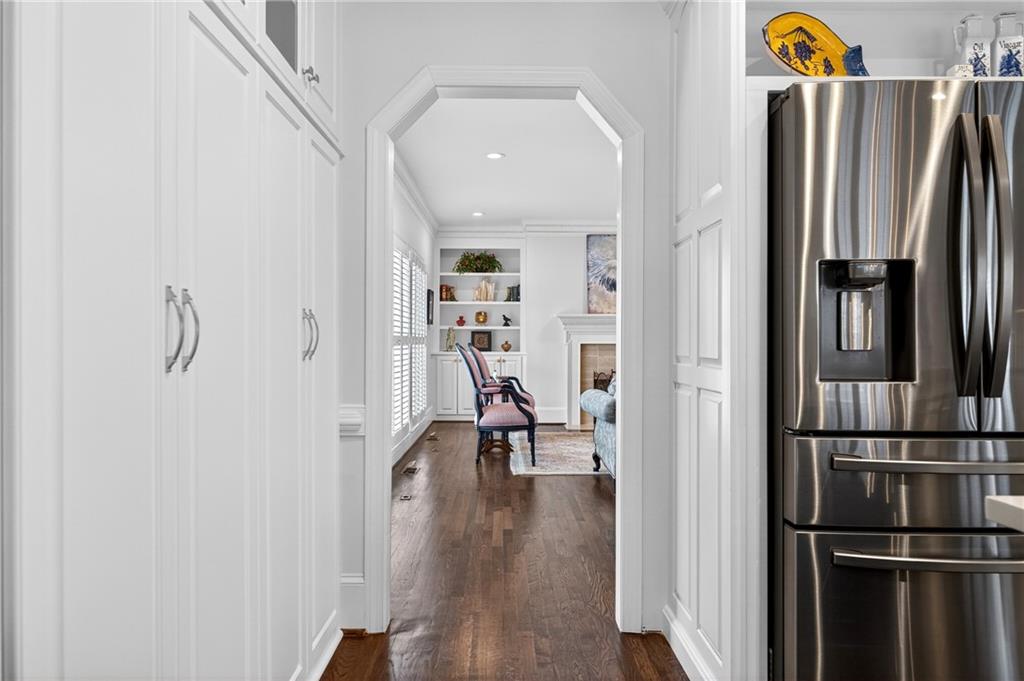 464 Manor Oak Lane SE