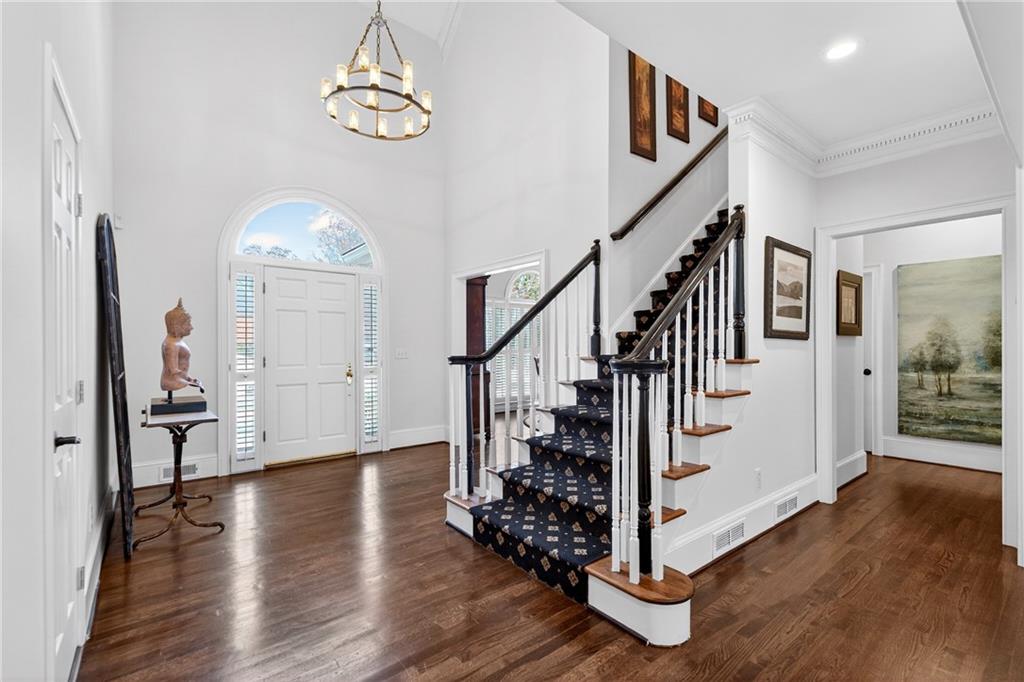 464 Manor Oak Lane SE