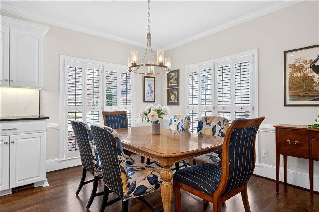 464 Manor Oak Lane SE