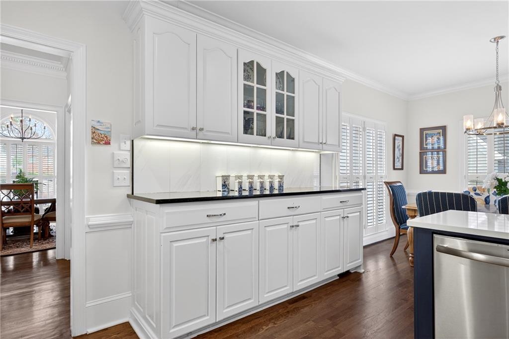 464 Manor Oak Lane SE